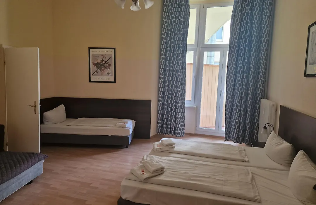 Hotel Am Stuttgarter Eck-1